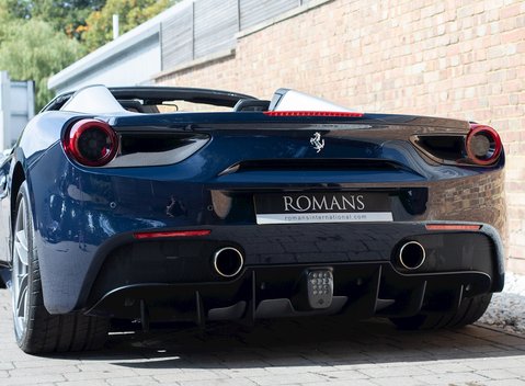 Ferrari 488 Spider 26