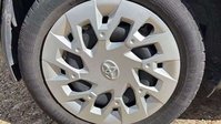 Toyota Aygo 1.0 VVT-i x-play Hatchback 5dr Petrol x-shift Euro 6 (71 ps) 8