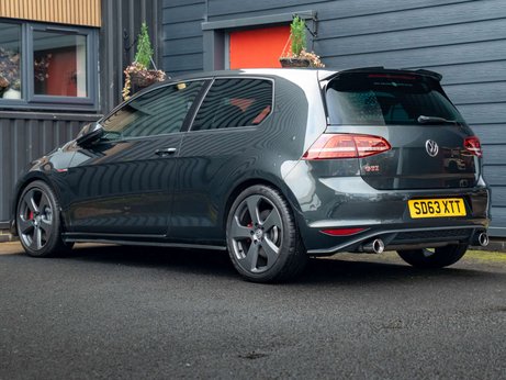 Volkswagen Golf 2.0 Golf GTi Performance 3dr 1