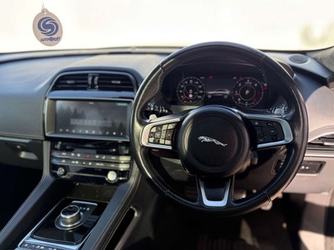 Jaguar F-Pace 2.0 F-PACE Chequered Flag AWD D Auto 4WD 5dr 50