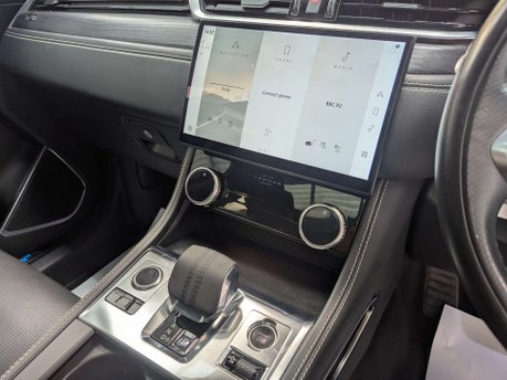 Jaguar F-Pace 2.0 F-PACE R-Dynamic HSE D MHEV AWD Auto 4WD 5dr 54