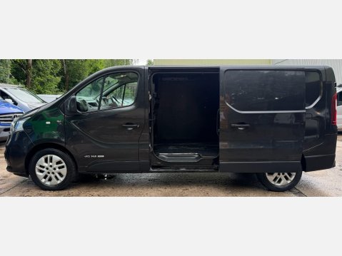 Renault Trafic 1.6 dCi ENERGY 29 Sport Nav Panel Van 5dr Diesel Manual LWB Standard Roof E 20