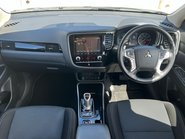 Mitsubishi Outlander PHEV DESIGN 10