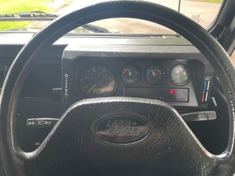 Land Rover Defender 2.5 TD5 24