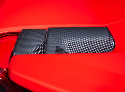 Ferrari 488 Pista 40