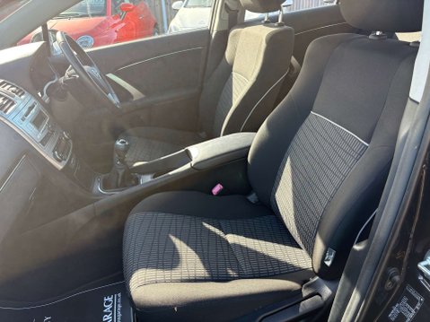 Toyota Avensis 2.0 Avensis Active D-4D 5dr 36