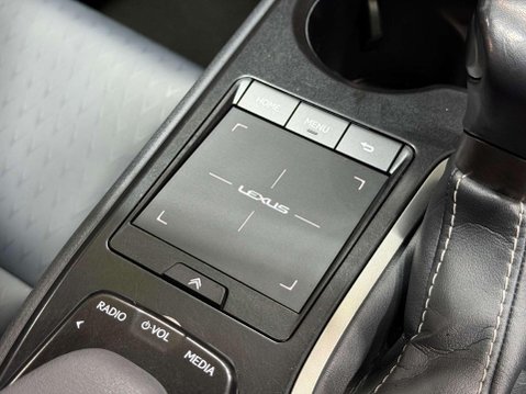 Lexus Ux 2.0 250h SUV 5dr Petrol Hybrid E-CVT Euro 6 (s/s) (184 ps) 44