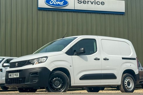 Peugeot Partner SWB L1H1 Low Roof Professional Premium Plus Air Co