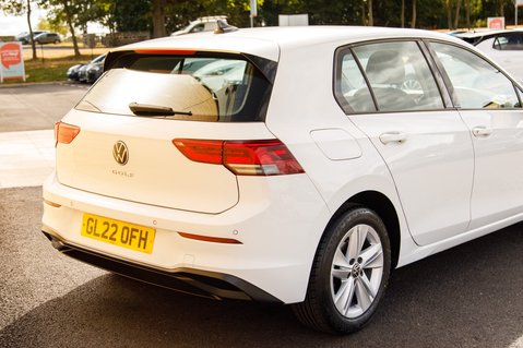 Volkswagen Golf LIFE TSI 8