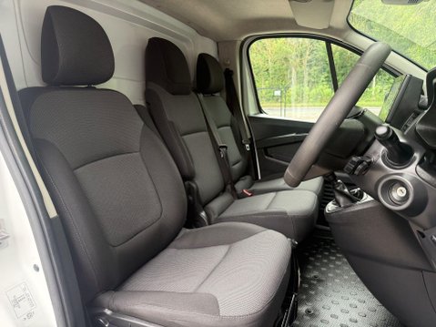 Renault Trafic SL28 BUSINESS PLUS DCI 17