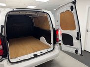 Vauxhall Combo 1.5 Combo 2300 SportIVE TD S/S 27