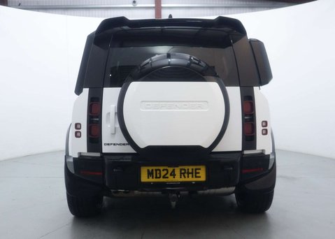 Land Rover Defender 3.0 Defender X-Dynamic HSE D MHEV A 4WD 5dr 14