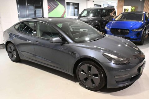 Tesla Model 3 LONG RANGE AWD 1