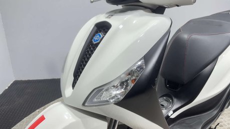 Piaggio Medley 2023 ONLY 4K 125CC LEARNER SCOOTER 15 BHP NEW MOT WARRANTY 14