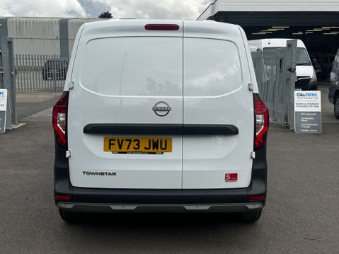 Nissan Townstar 1.3 TCe Acenta Panel Van 6dr Petrol Manual L2 Euro 6 (s/s) (130 ps) 17