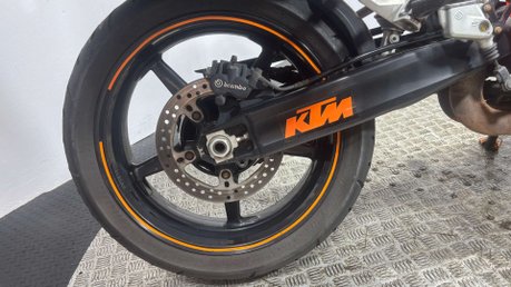 KTM Supermoto 2010 28K GOOD RUNNING PROJECT BIKE FULL LUGGAGE RUNS WELL 990CC 24