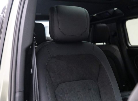 Land Rover Defender V8 7