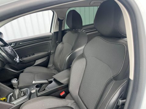Renault Megane 1.5 Blue dCi Play Sport Tourer Euro 6 (s/s) 5dr 6