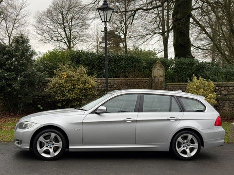 BMW 3 Series 318D EXCLUSIVE EDITION TOURING 4