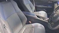 Toyota C-HR 1.2 VVT-i Dynamic SUV 5dr Petrol CVT AWD Euro 6 (s/s) (115 ps) 23