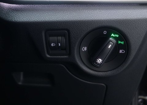 Skoda Kamiq 1.5 Kamiq SE L Executive TSi Semi-Auto 5dr 38