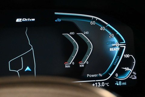 BMW 3 Series 2.0 330e M Sport Professional Edition Auto 5dr 38