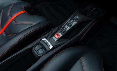 Ferrari 488 SPIDER 26