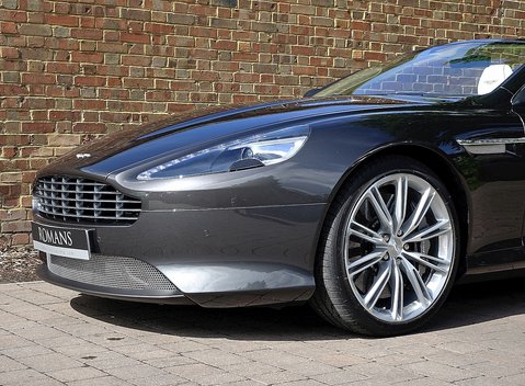 Aston Martin DB9 Volante 9