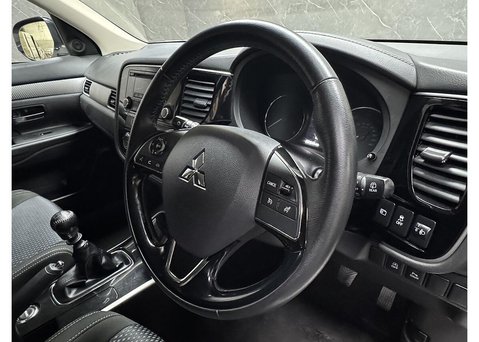 Mitsubishi Outlander 2.2 DI-D 3 SUV 5dr Diesel Manual 4WD Euro 6 (s/s) (147 ps) 27