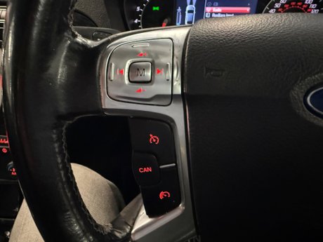 Ford Galaxy 1.6T EcoBoost Titanium X Euro 5 (s/s) 5dr 33