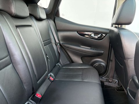 Nissan Qashqai 1.6 Qashqai Tekna dCi CVT 5dr 29