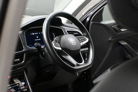 Volkswagen T-Roc 1.5 T-Roc Style TSI Semi-Auto 5dr 4