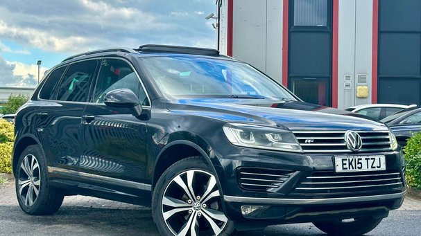 Volkswagen Touareg 3.0 TDI V6 BlueMotion Tech R-Line SUV 5dr Diesel Tiptronic 4WD Euro 6 (s/s) Service History