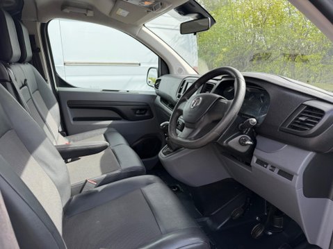 Vauxhall Vivaro 1.5 Turbo D 2900 Dynamic L2 H1 Euro 6 (s/s) 6dr 10
