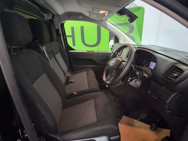 Vauxhall Vivaro 1.5 Vivaro F2700 Professional S/S 4