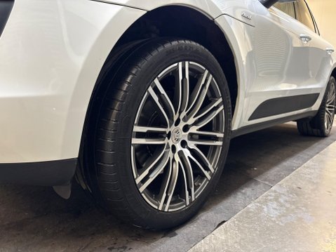 Porsche Macan 3.0 TD V6 S PDK 4WD Euro 6 (s/s) 5dr 48