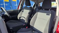 Toyota Yaris 1.33 Dual VVT-i Icon Plus Hatchback 5dr Petrol Multidrive S Euro 5 (99 ps) 35