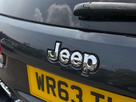 Jeep Grand Cherokee 3.0 V6 CRD Limited SUV 5dr Diesel Auto 4WD Euro 5 (247 bhp) 37