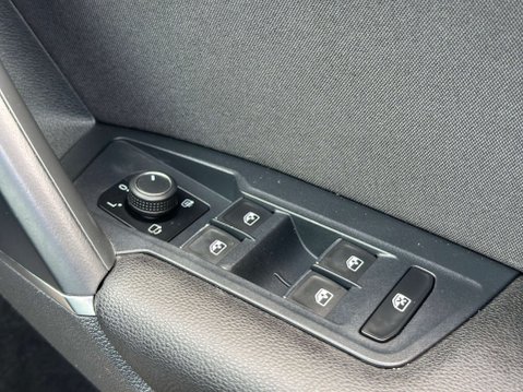 Volkswagen Tiguan 2.0 Tiguan SEL TDI BlueMotion Technology 5dr 19