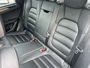 Porsche Macan 3.0 Macan S Semi-Auto 4WD 5dr 46