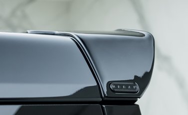 Land Rover Defender 90 D250 X-Dynamic SE URBAN 33