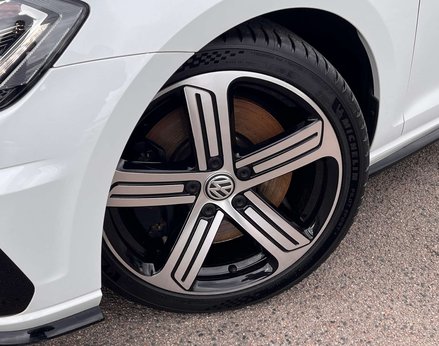 Volkswagen Golf 2.0 Golf R TSi 4WD 5dr 3