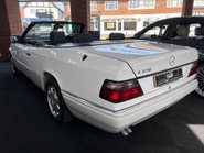 Mercedes-Benz E Class 3.2 E320 Cabriolet 2dr Petrol Automatic (217 bhp) 2