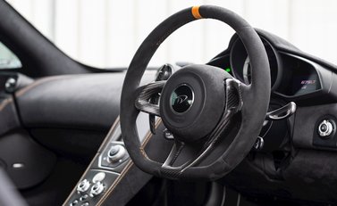McLaren 675LT 13