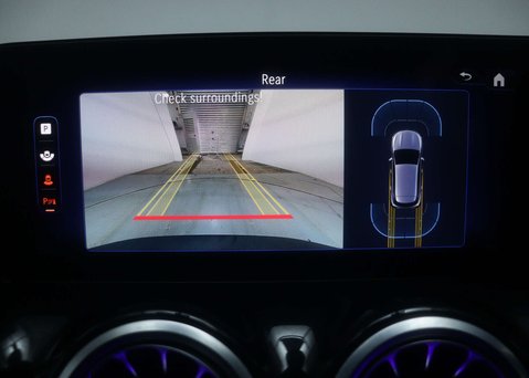 Mercedes-Benz EQA 250+ AMG LINE EXECUTIVE 31