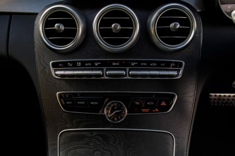 Mercedes-Benz C Class C 200 AMG LINE PREMIUM 44