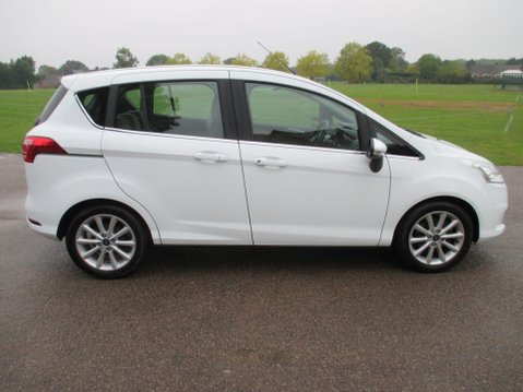 Ford B-Max 1.0T EcoBoost Titanium Navigator Euro 6 5dr 8
