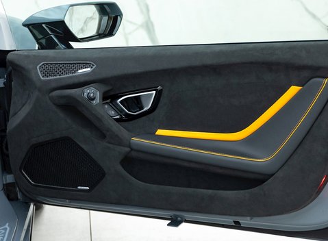 Lamborghini Huracan LP640-2 Tecnica 20