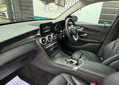 Mercedes-Benz GLC 2.1 GLC220d Sport (Premium Plus) SUV 5dr Diesel G-Tronic 29