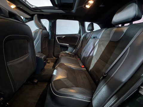 Volvo XC60 D4 R-DESIGN NAV AWD 21